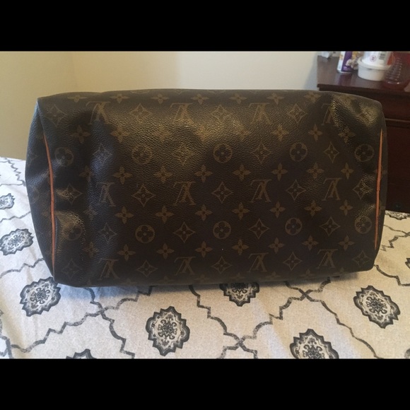 Lv bag - Picture 4 of 8